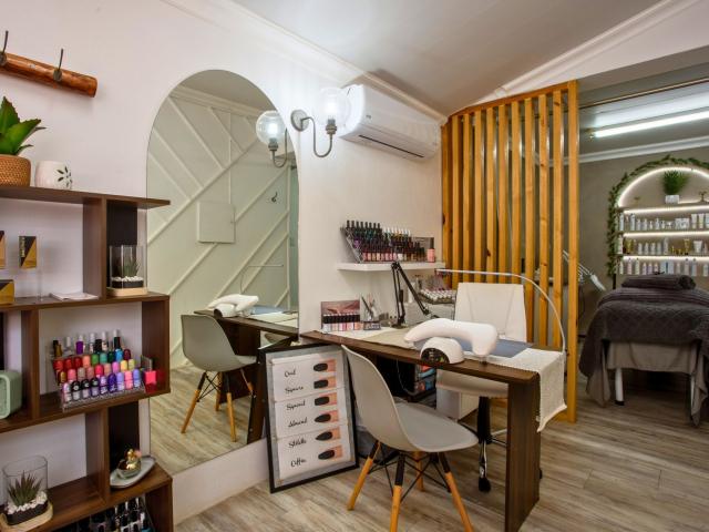 About Purple Gecko & Green Chameleon Guesthouses in Lydenburg