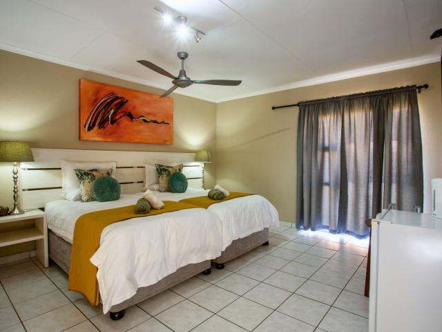 About Purple Gecko & Green Chameleon Guesthouses in Lydenburg